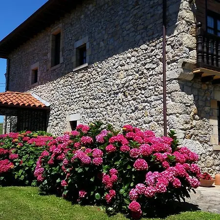 Gasthuis San Tirso Toñanes